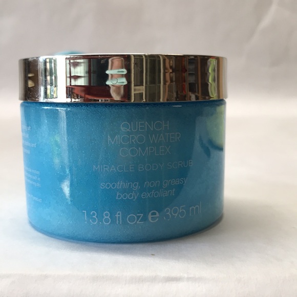 Quench Micro Water Complex Body Scrub - Picture 3 of 4